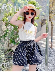 Quần Short đen Chữ Bé Gái